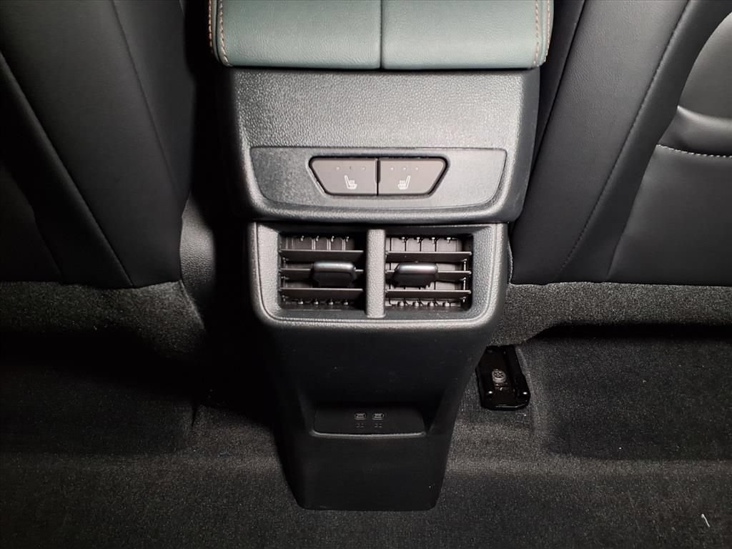 Used 2026 GMC Terrain AT4 w/ Convenience Package III AWD/4WD image 12