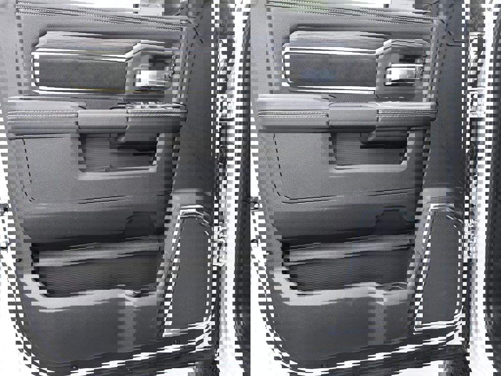 New 2024 RAM 2500 Laramie w/ Night Edition image 10