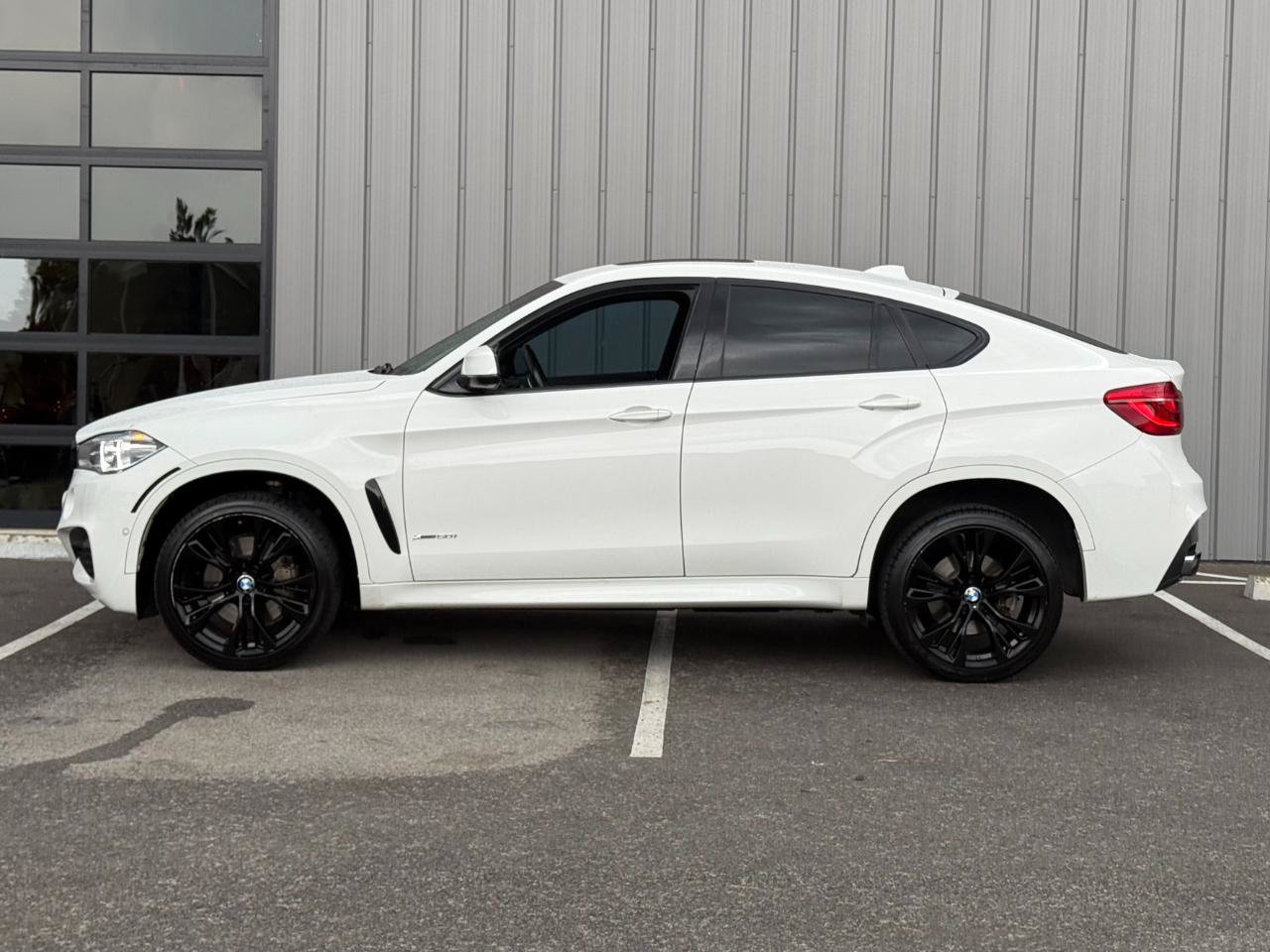 Used 2019 BMW X6 xDrive50i w/ M Sport Package AWD/4WD image 8