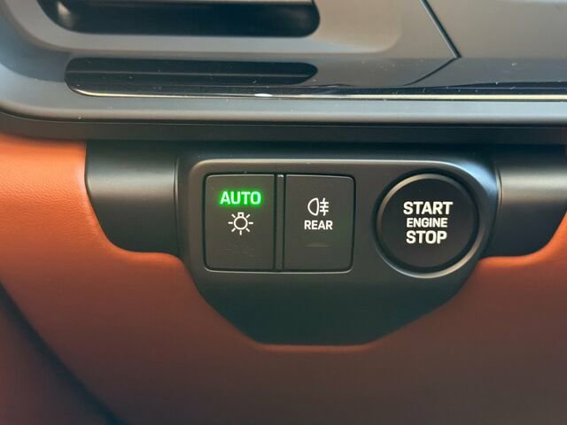 Used 2025 Porsche 911 Carrera S image 33