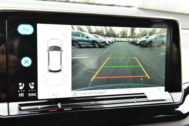 New 2026 Volkswagen Atlas Cross Sport SE image 12