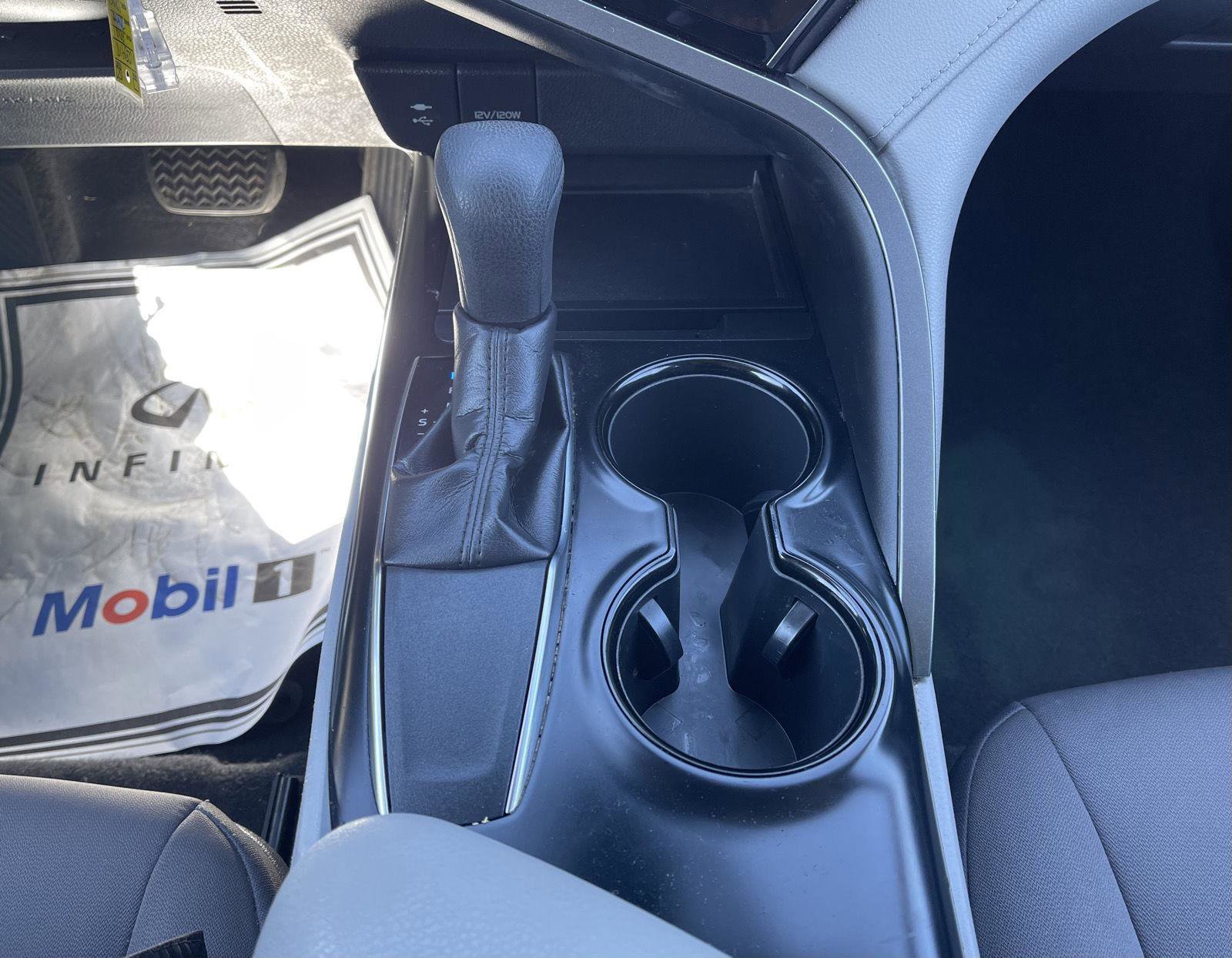 Used 2019 Toyota Camry LE image 11