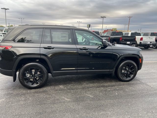 New 2025 Jeep Grand Cherokee Altitude w/ Trailer Tow Package image 10