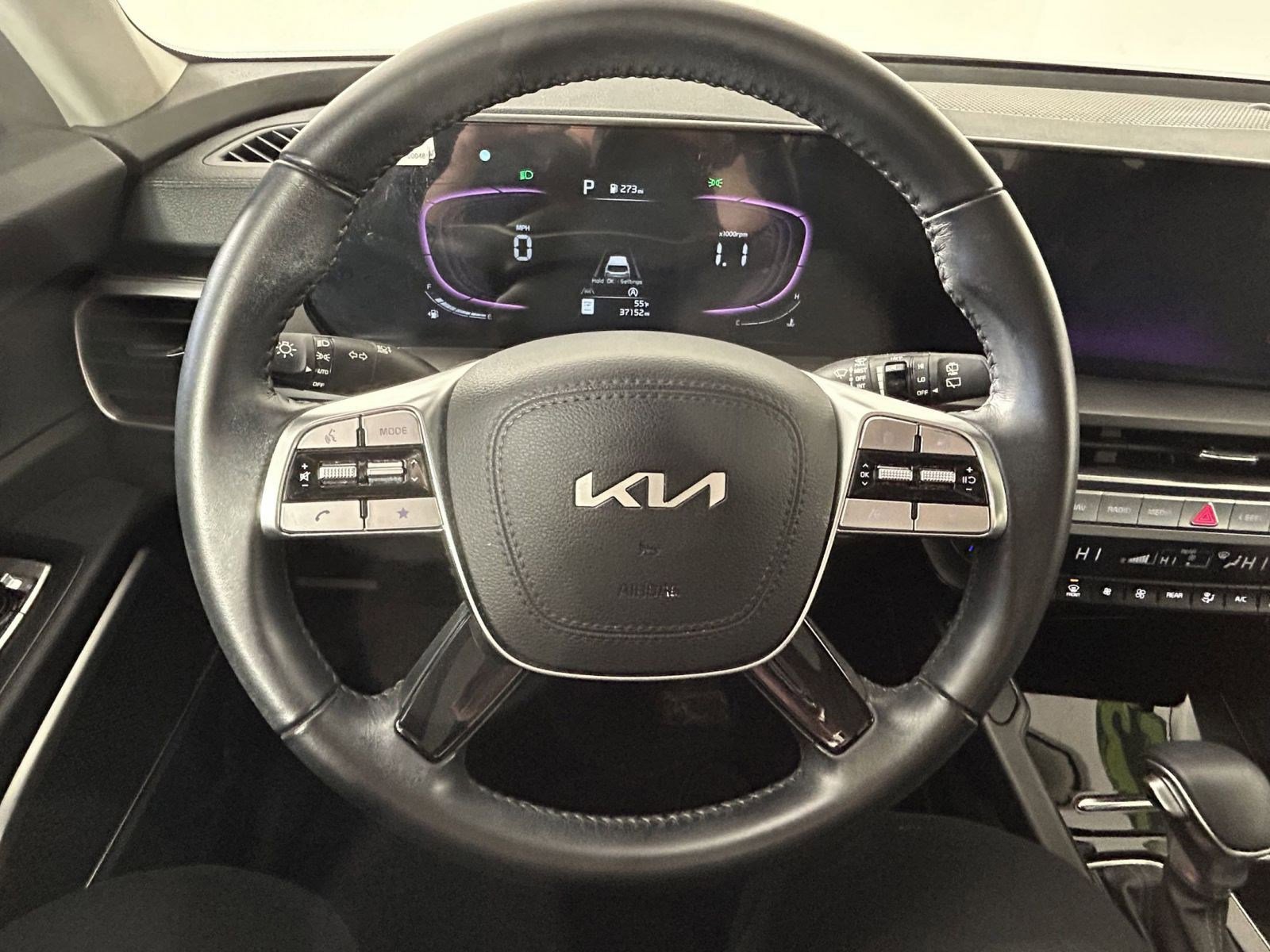 Certified 2023 Kia Telluride S w/ S Sunroof Package image 19