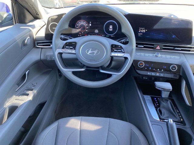 Used 2024 Hyundai Elantra SEL FWD image 5