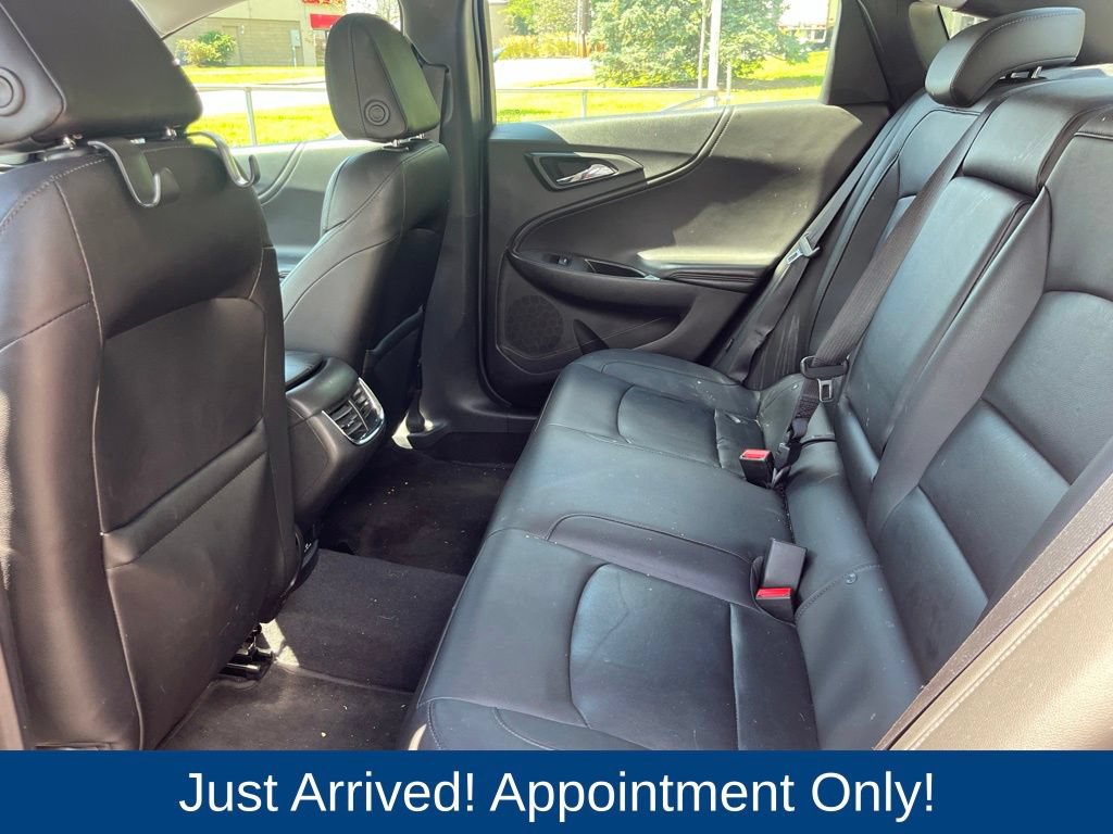 Used 2017 Chevrolet Malibu LT w/ Leather Package FWD image 11
