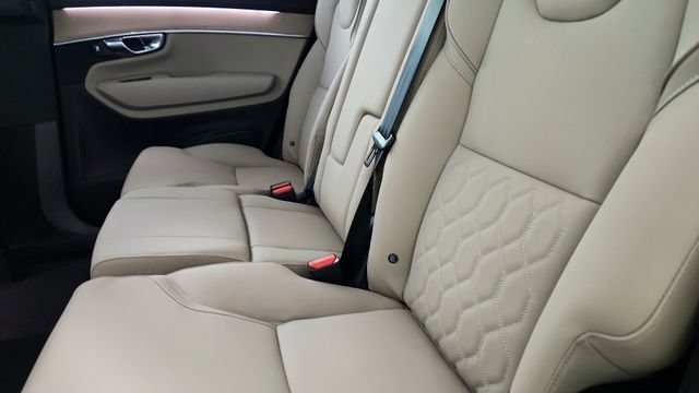 Used 2026 Volvo XC90 B6 Plus w/ Protection Package AWD/4WD image 29