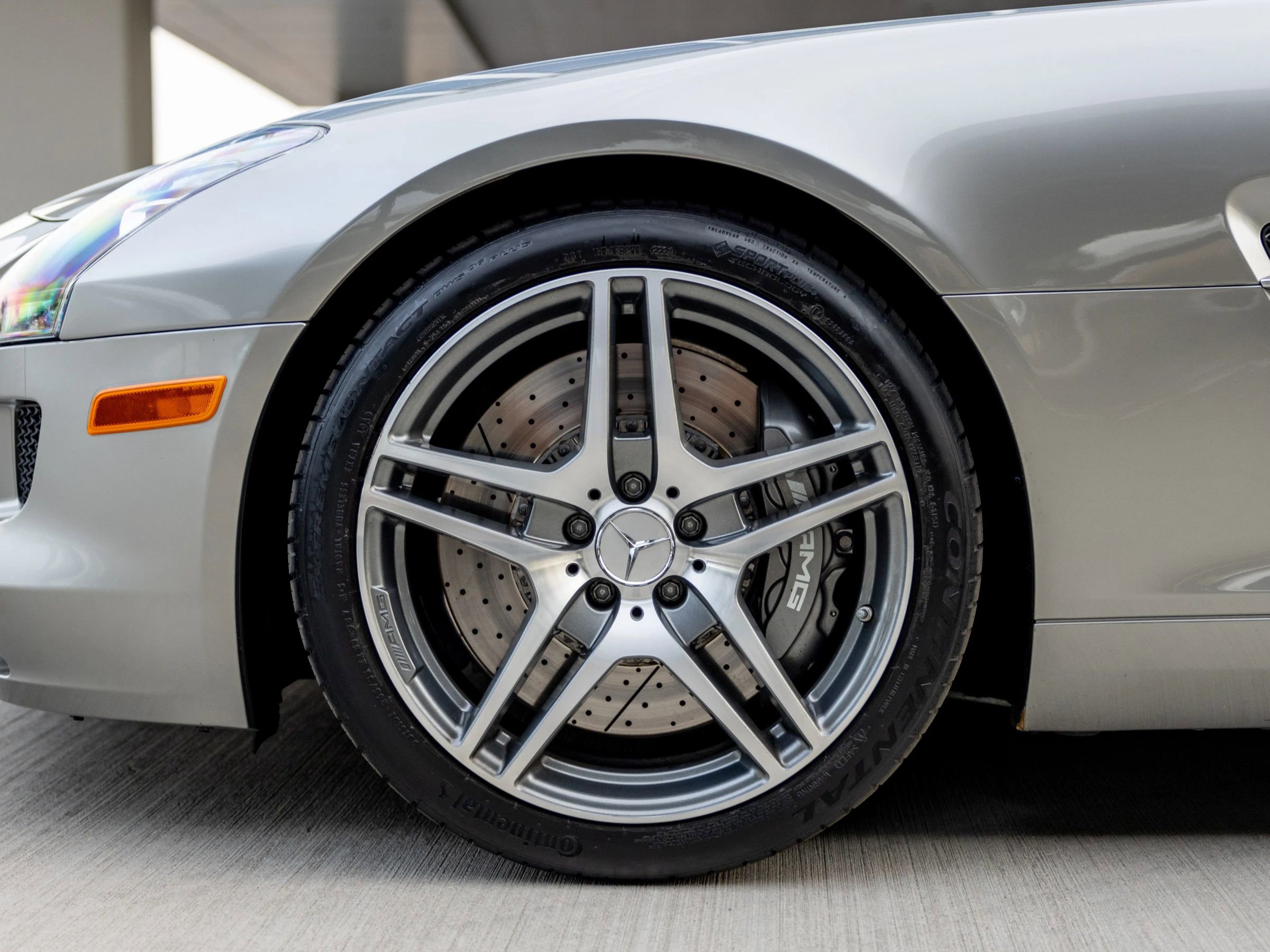 Used 2011 Mercedes-Benz SLS AMG Coupe image 29