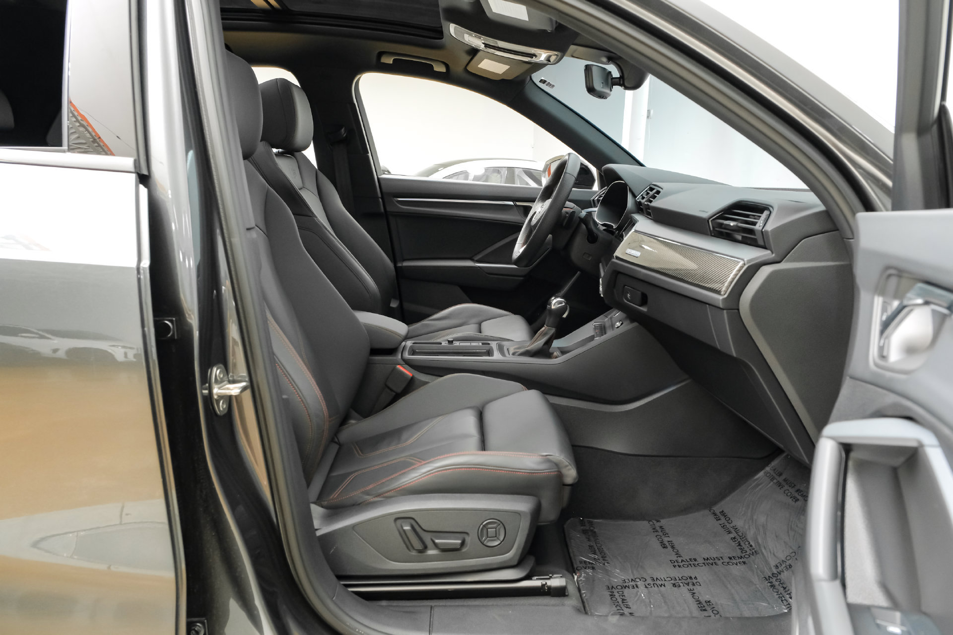 Used 2025 Audi Q3 2.0T Premium Plus AWD/4WD image 44
