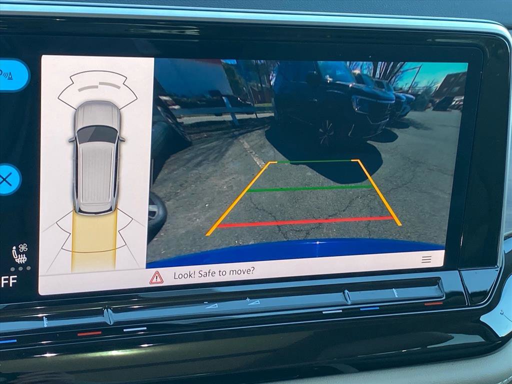 Certified 2025 Volkswagen Atlas SE w/ Panoramic Sunroof Package image 16