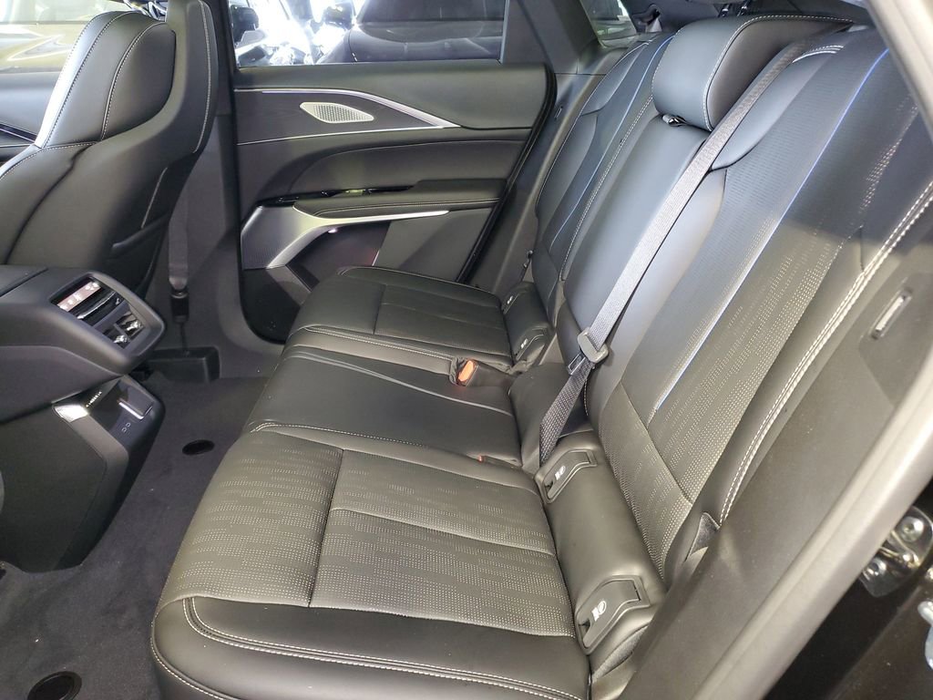 New 2026 Cadillac Lyriq V w/ LPO, Bronce Accent Package AWD/4WD image 21