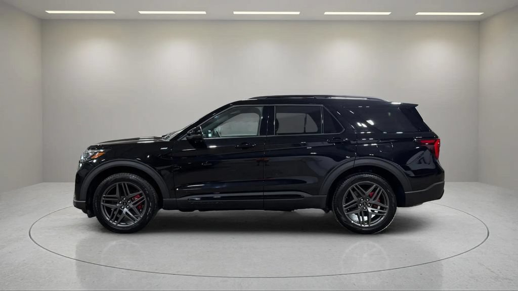 Used 2026 Ford Explorer ST-Line w/ ST-Line Street Pack AWD/4WD image 14
