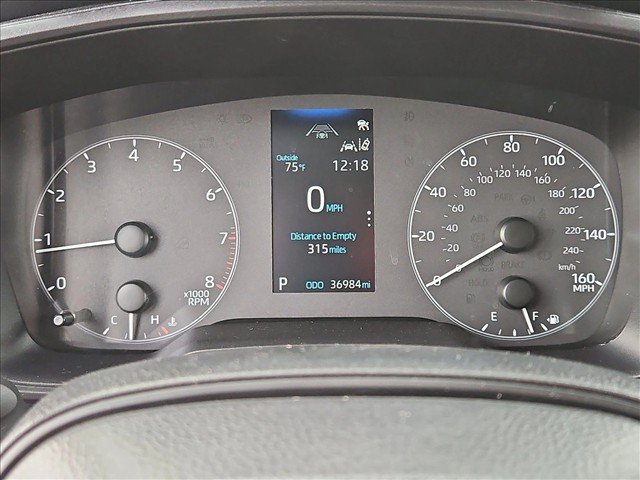 Used 2025 Toyota Corolla LE FWD image 14