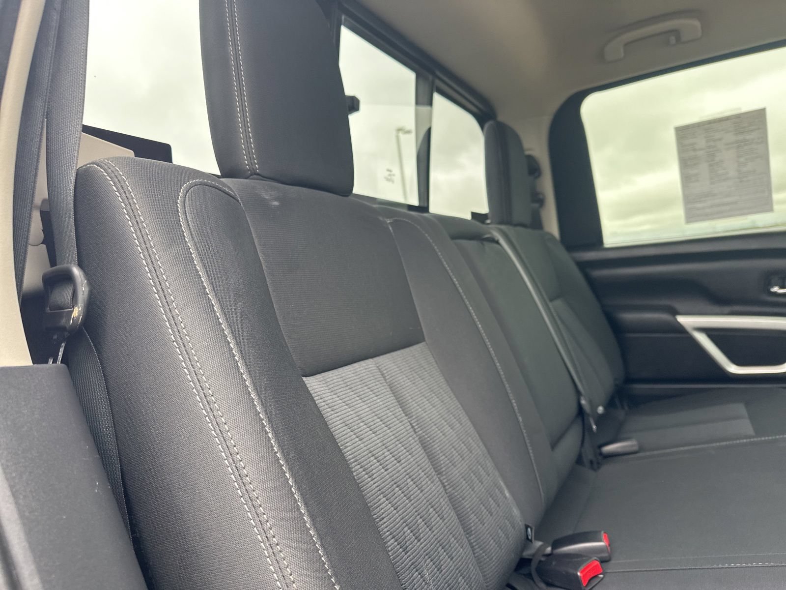 Used 2017 Nissan Titan SV AWD/4WD image 33
