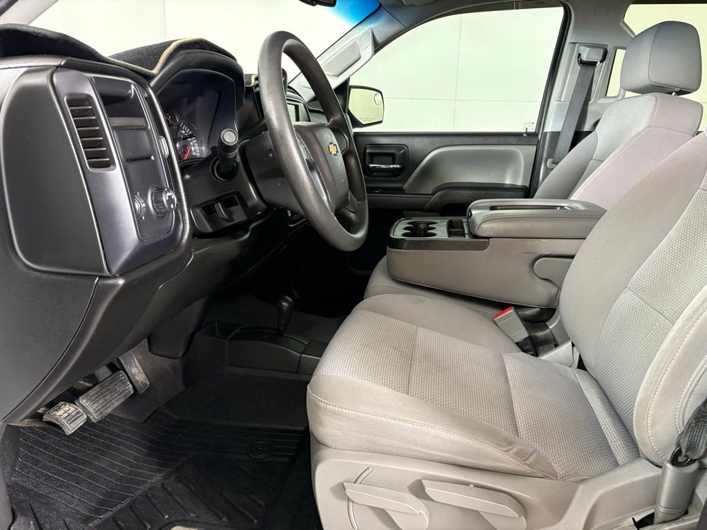 Used 2018 Chevrolet Silverado 1500 Custom w/ Custom Value Package AWD/4WD image 22