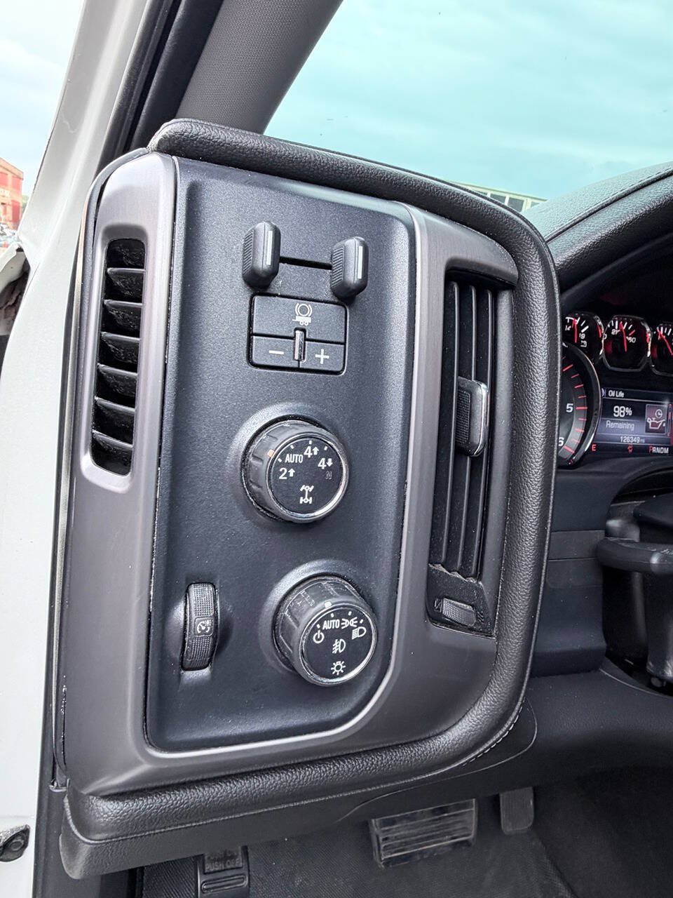 Used 2015 GMC Sierra 1500 SLE AWD/4WD image 23