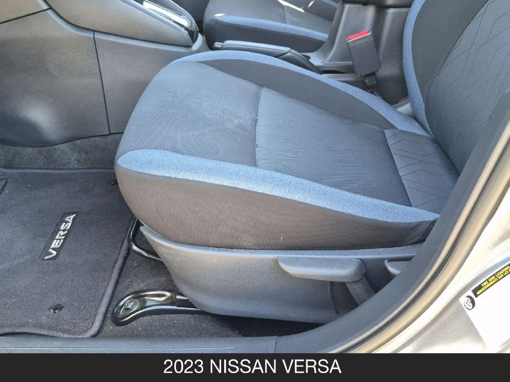 Used 2023 Nissan Versa SV w/ Electronics Package FWD image 15