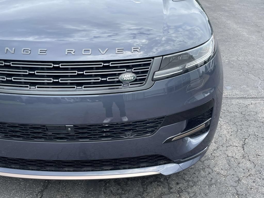 New 2026 Land Rover Range Rover Sport Dynamic SE AWD/4WD image 7