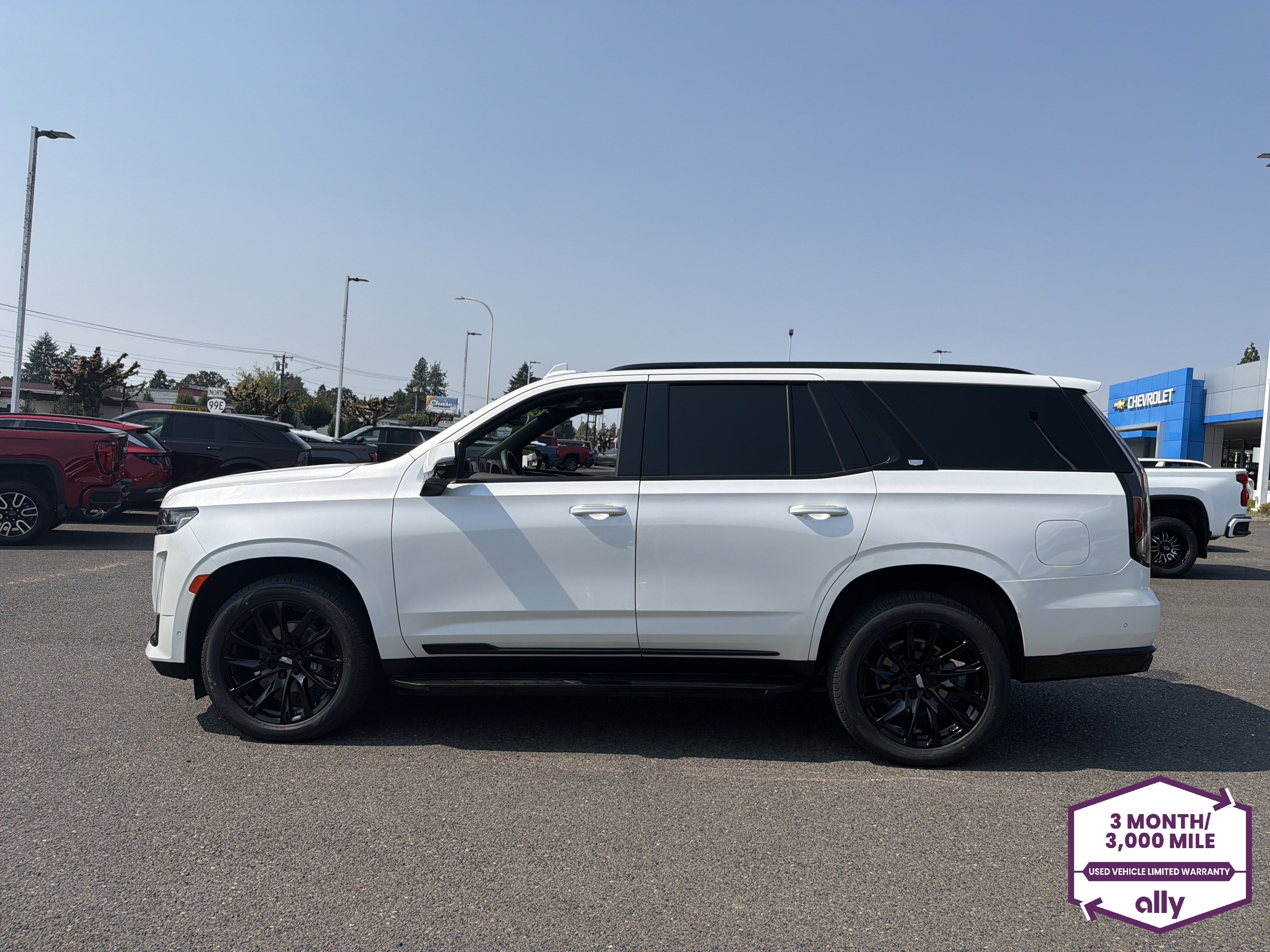 Used 2022 Cadillac Escalade Sport AWD/4WD image 2
