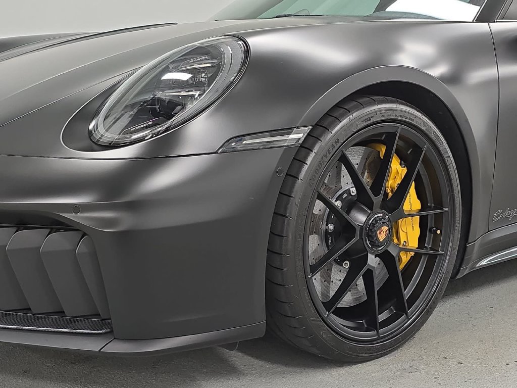 Used 2026 Porsche 911 Targa 4 GTS AWD/4WD image 11