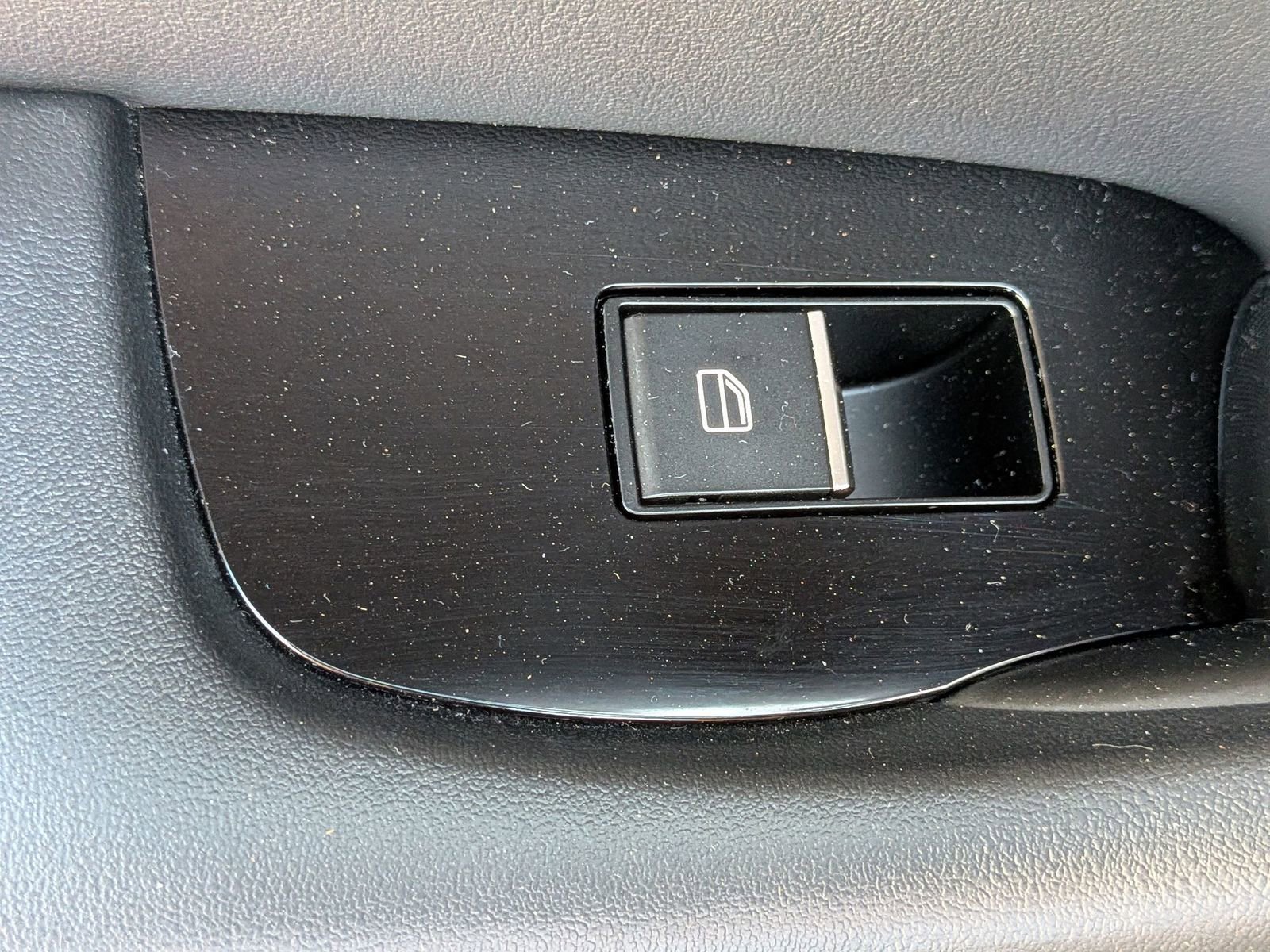 Used 2024 MAZDA MAZDA3 Hatchback w/ Appearance Package image 29