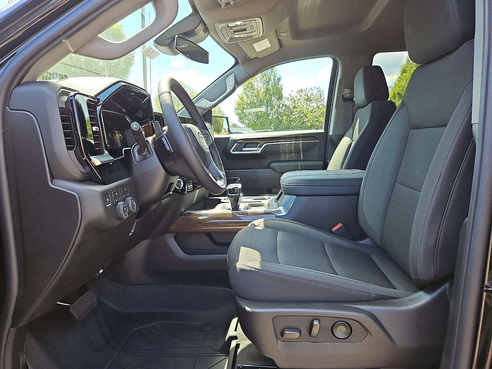 New 2026 Chevrolet Silverado 1500 RST w/ Redline Edition image 6