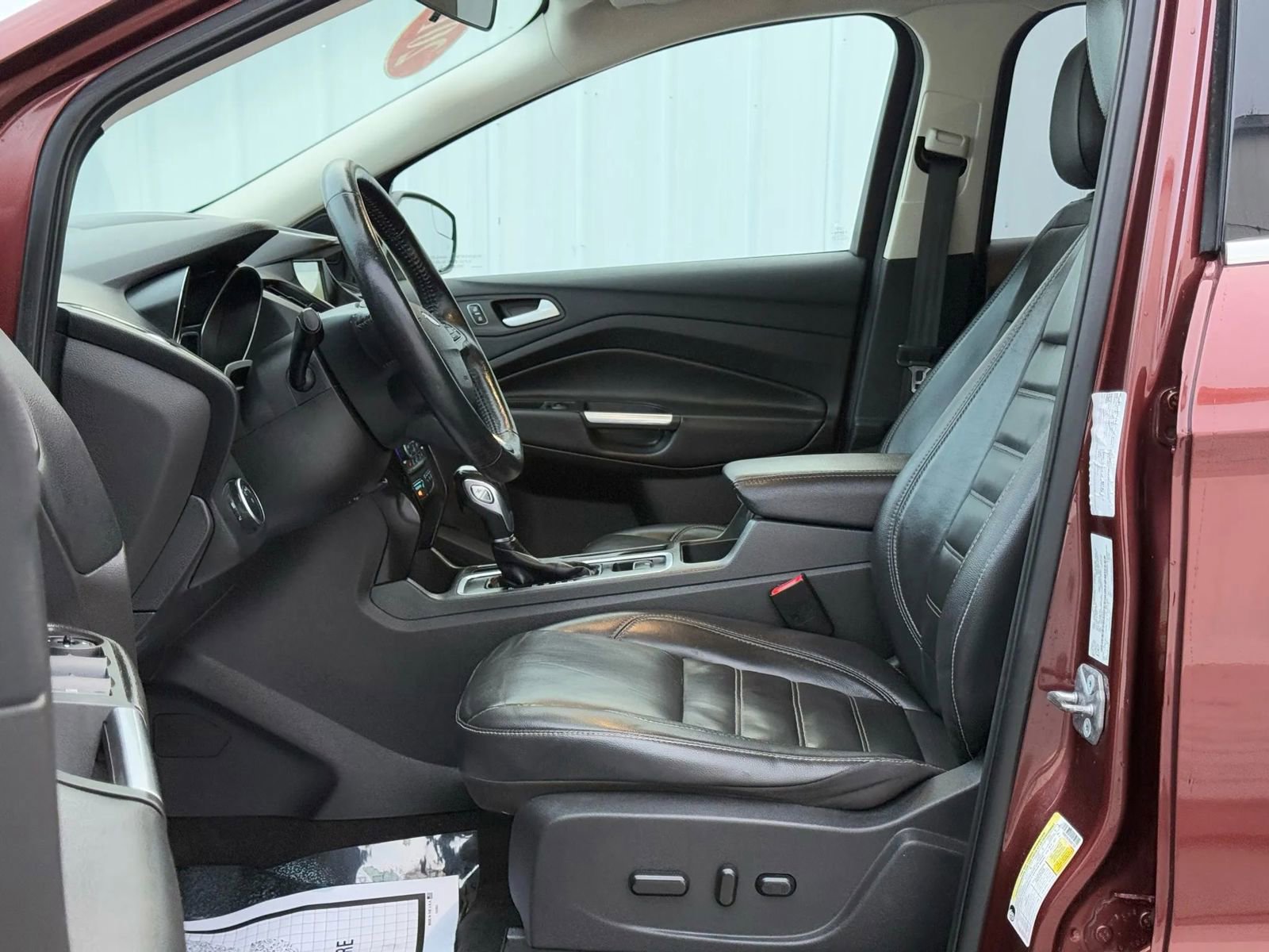 Used 2018 Ford Escape Titanium image 9