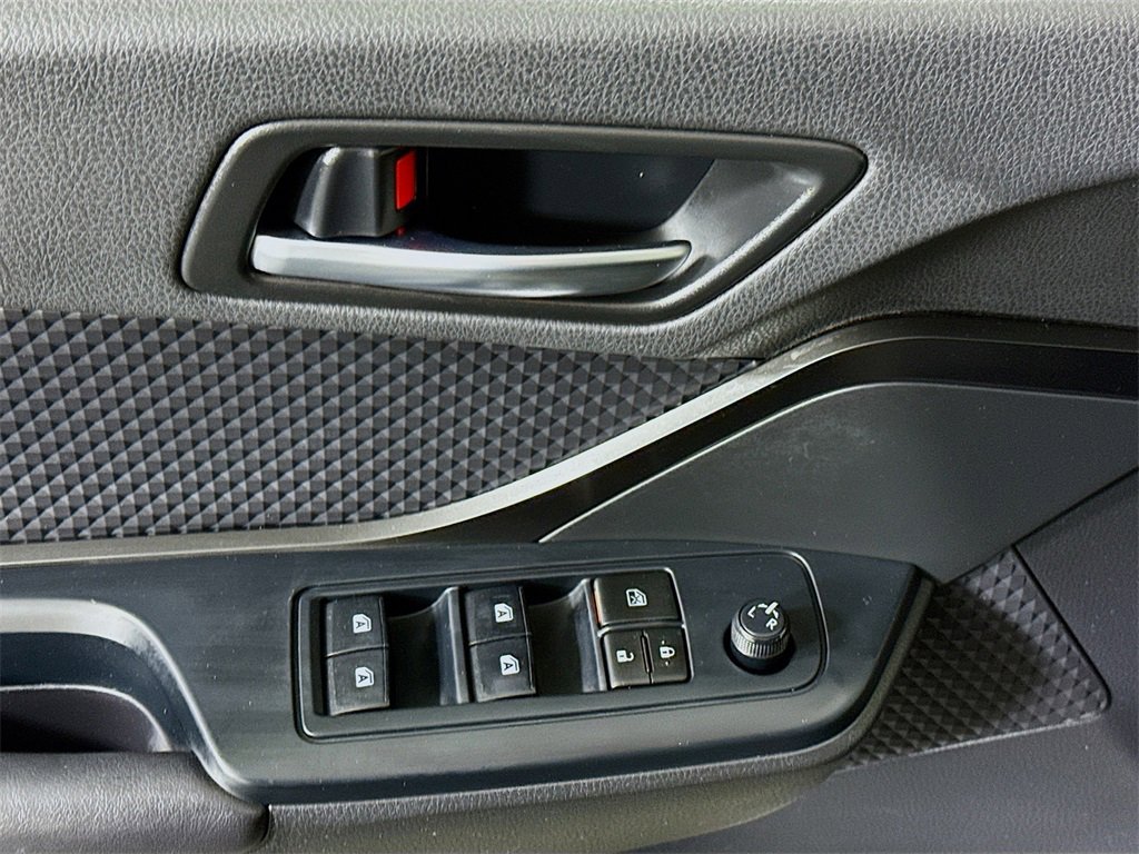 Certified 2019 Toyota C-HR LE image 22