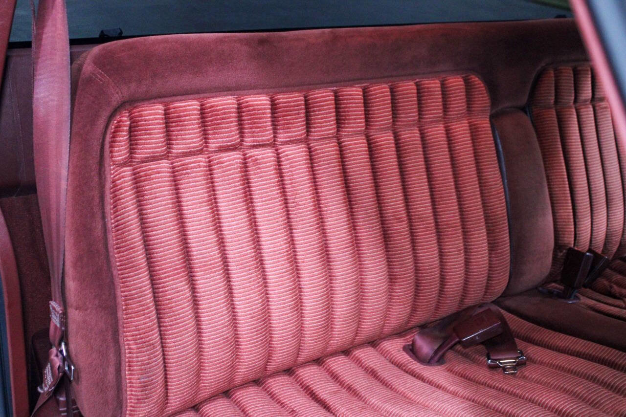 Used 1990 GMC Sierra 1500 2WD Regular Cab image 36