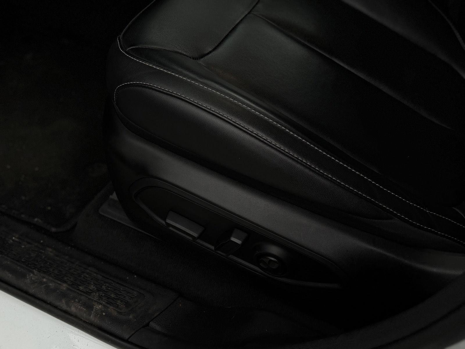 Used 2022 Jeep Grand Cherokee Limited image 15