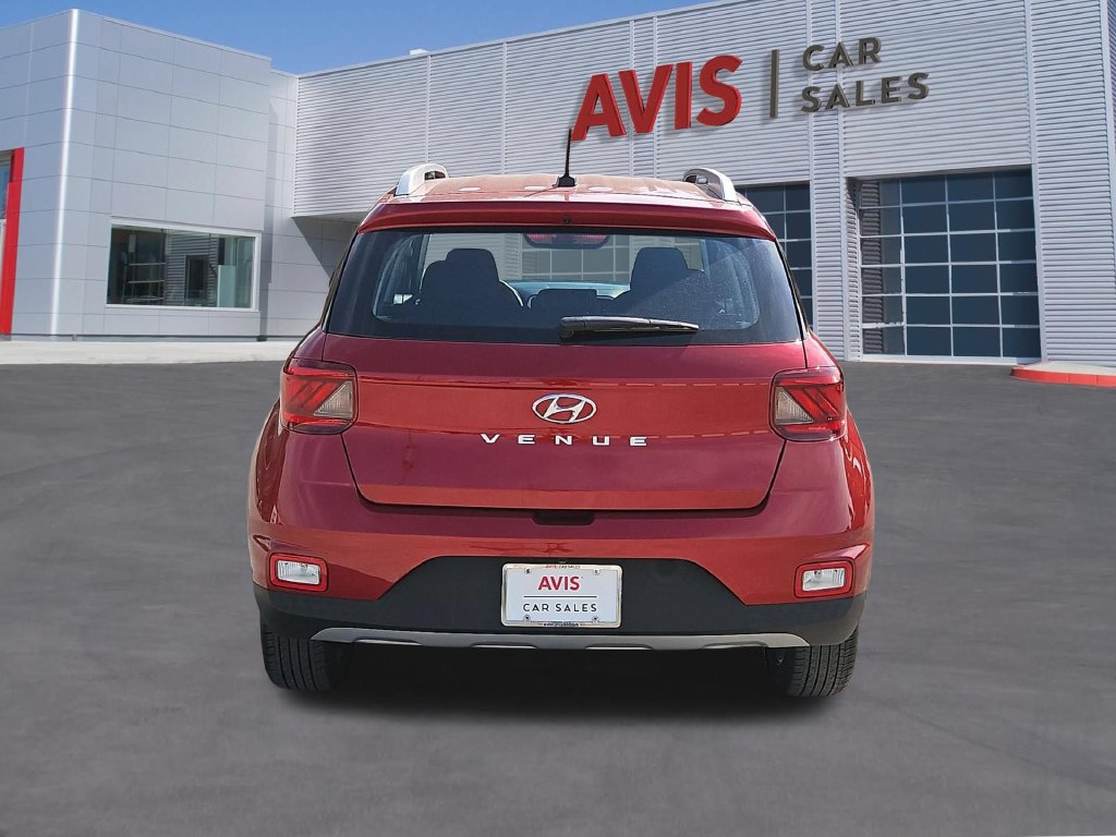 Used 2025 Hyundai Venue SEL FWD image 7