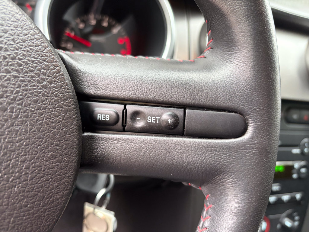 Used 2007 Ford Mustang Shelby GT500 RWD image 36