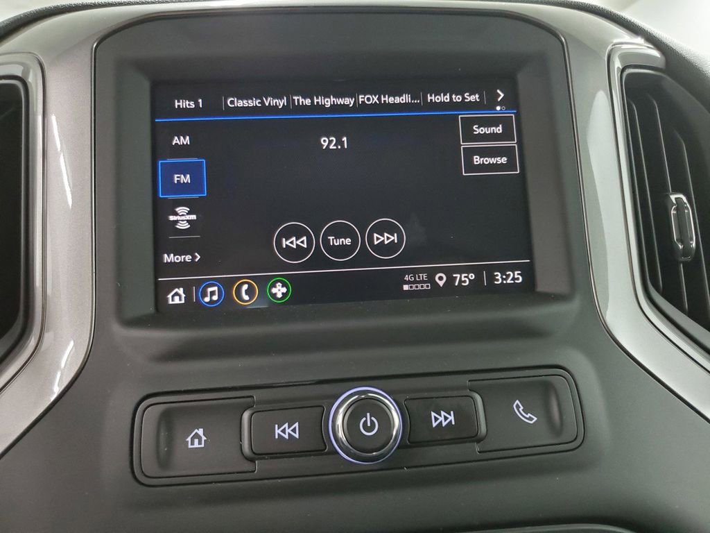 Used 2024 Chevrolet Silverado 1500 Custom image 17