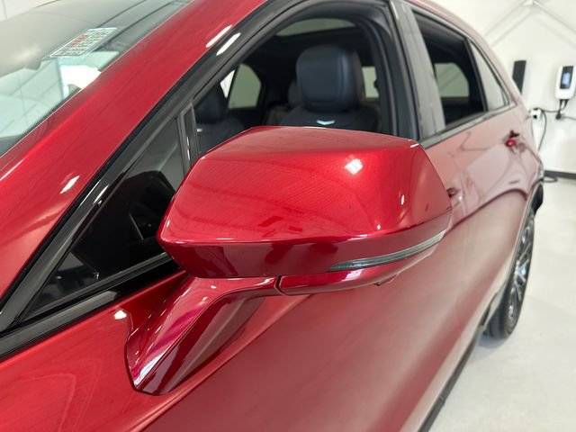 Used 2025 Cadillac XT4 Sport AWD/4WD image 7