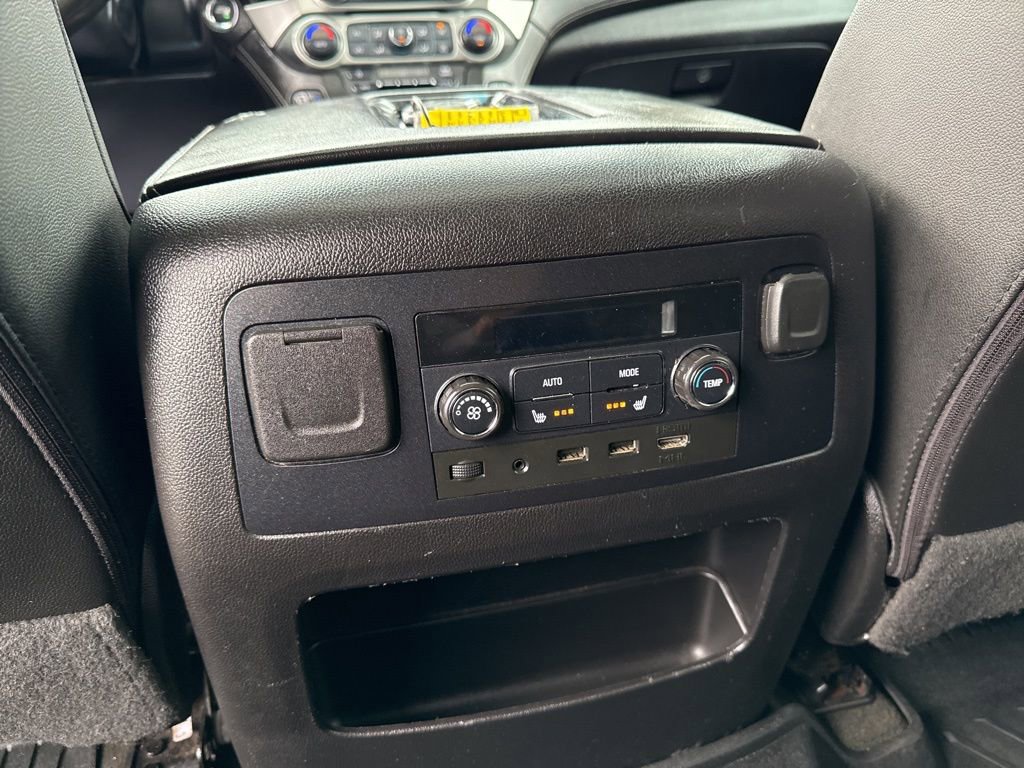Used 2018 Chevrolet Suburban Premier AWD/4WD image 18