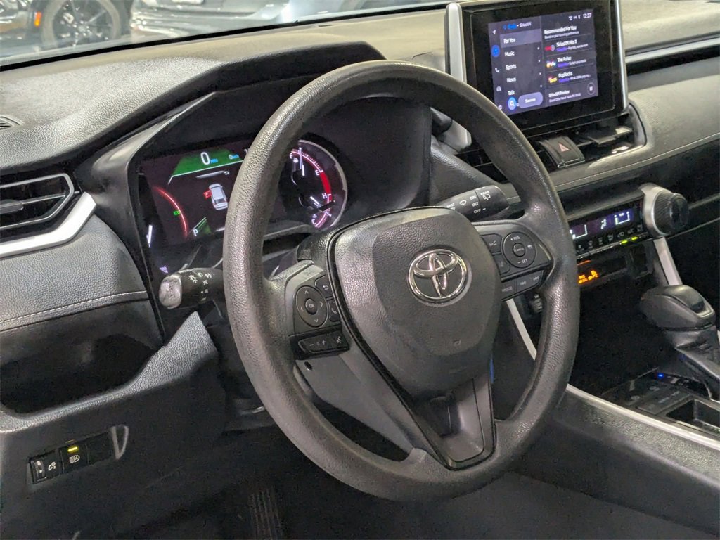Used 2023 Toyota RAV4 LE image 15