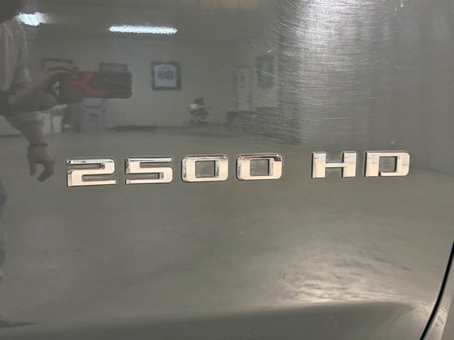 Used 2025 Chevrolet Silverado 2500 LT w/ Convenience Package image 10