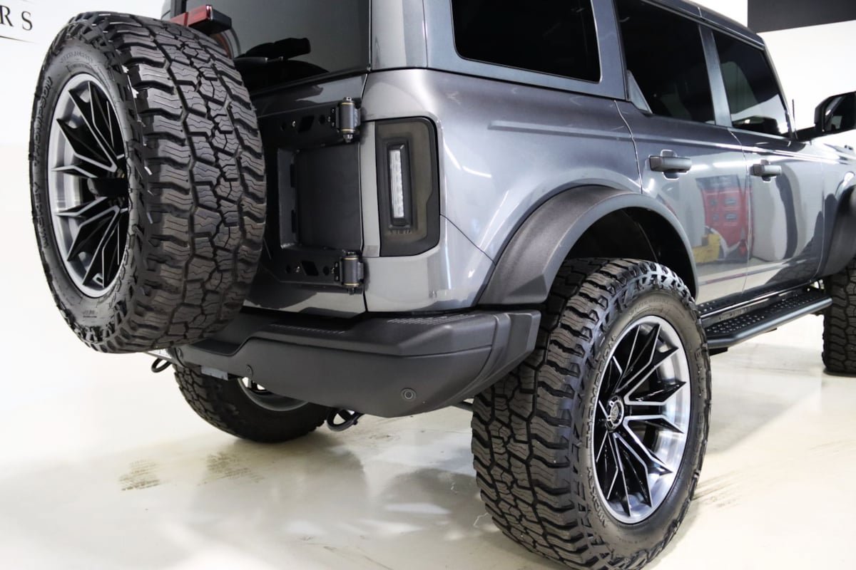 Used 2025 Ford Bronco Badlands AWD/4WD image 14