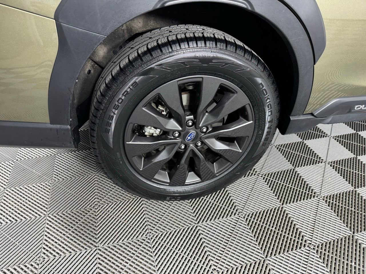 Used 2025 Subaru Outback Onyx Edition image 35