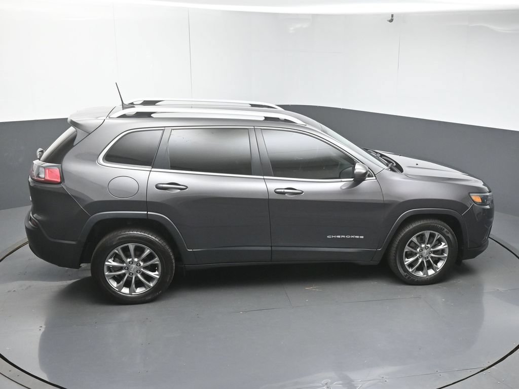 Used 2019 Jeep Cherokee Latitude Plus w/ Comfort/Convenience Group FWD image 45