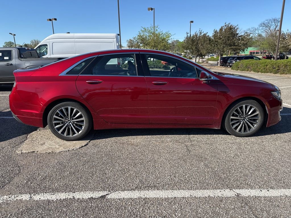 Used 2019 Lincoln MKZ Reserve FWD image 10