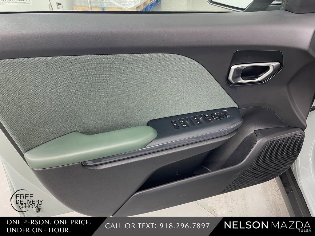 Used 2025 Kia K4 EX image 16