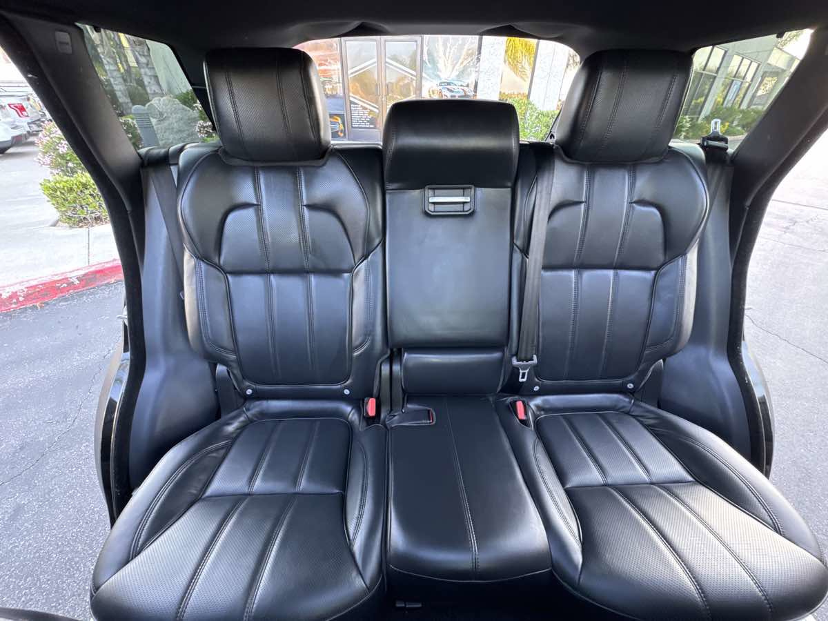 Used 2016 Land Rover Range Rover Sport HSE image 23
