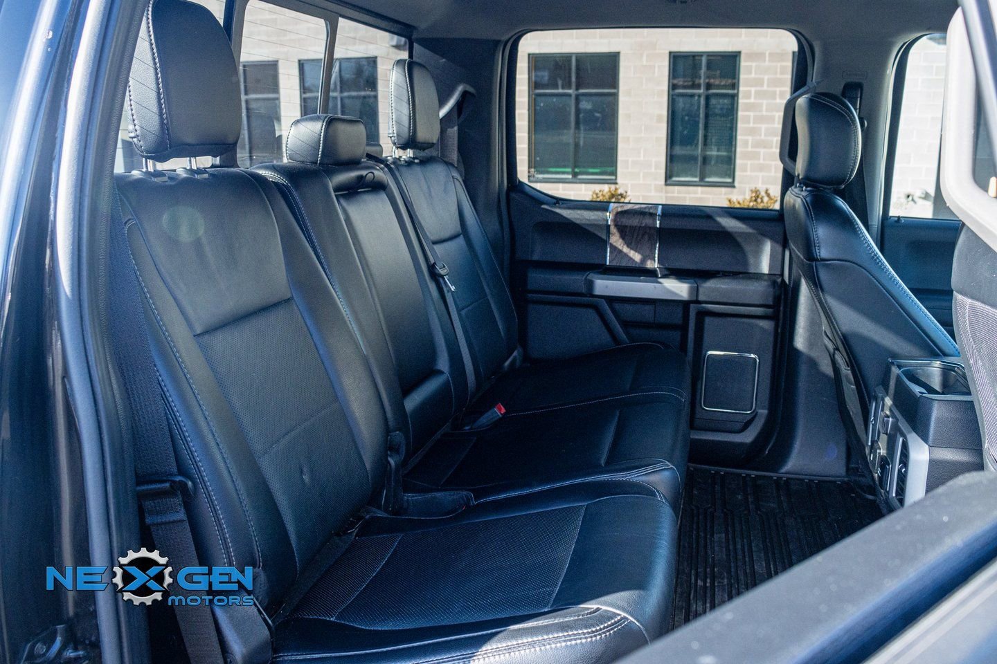 Used 2019 Ford F350 Lariat w/ Lariat Ultimate Package image 38