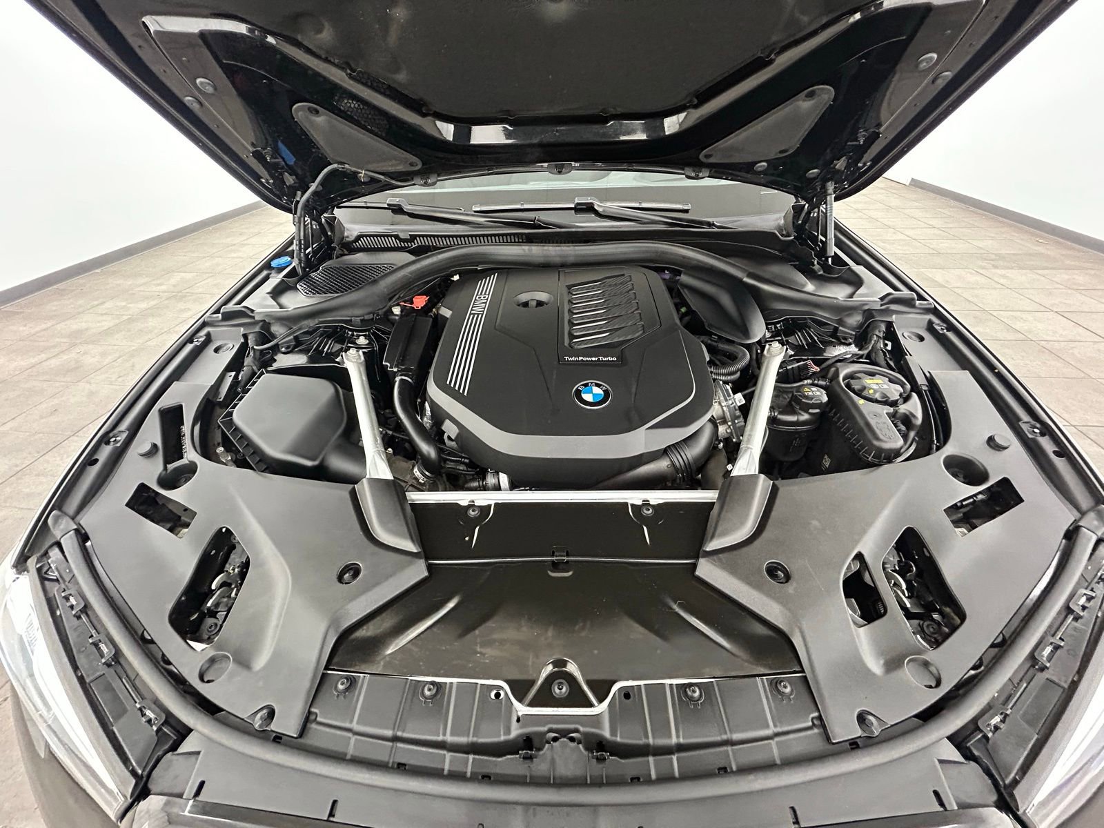 Used 2023 BMW 540i xDrive w/ Premium Package image 42