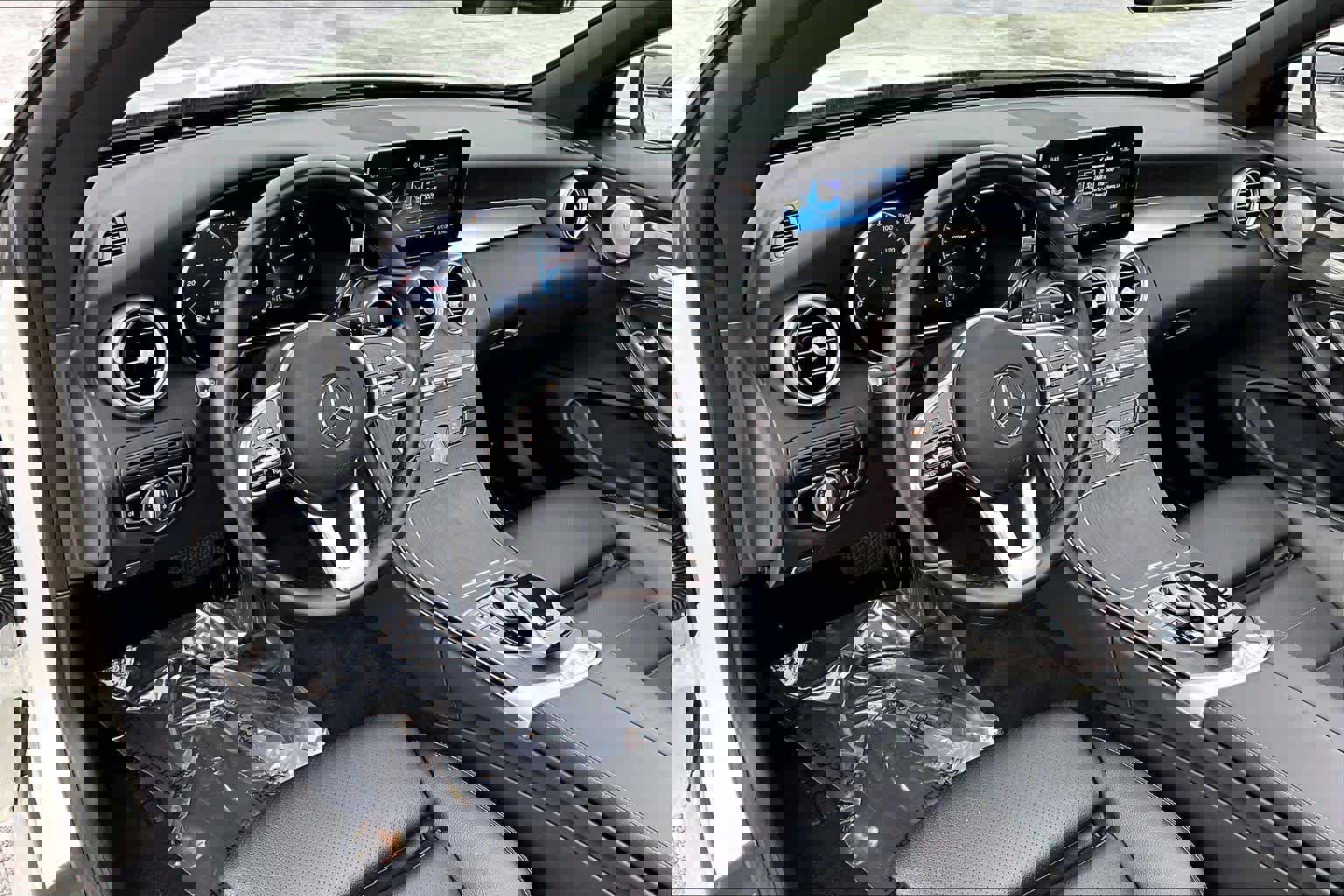 Used 2023 Mercedes-Benz C 300 4MATIC Cabriolet w/ Multimedia Package image 16