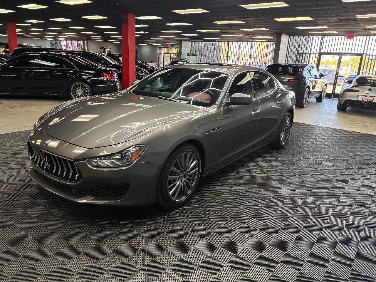 Used 2018 Maserati Ghibli S image 6