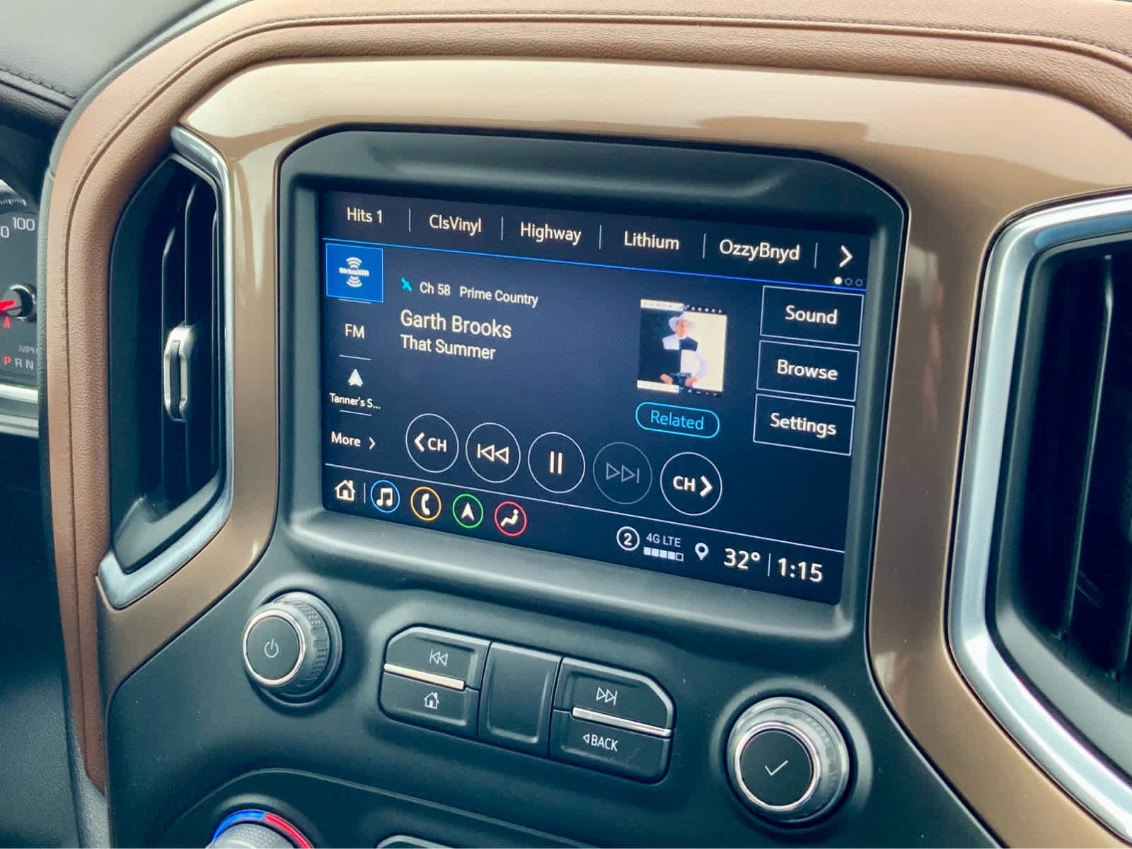 Used 2021 Chevrolet Silverado 1500 High Country image 40