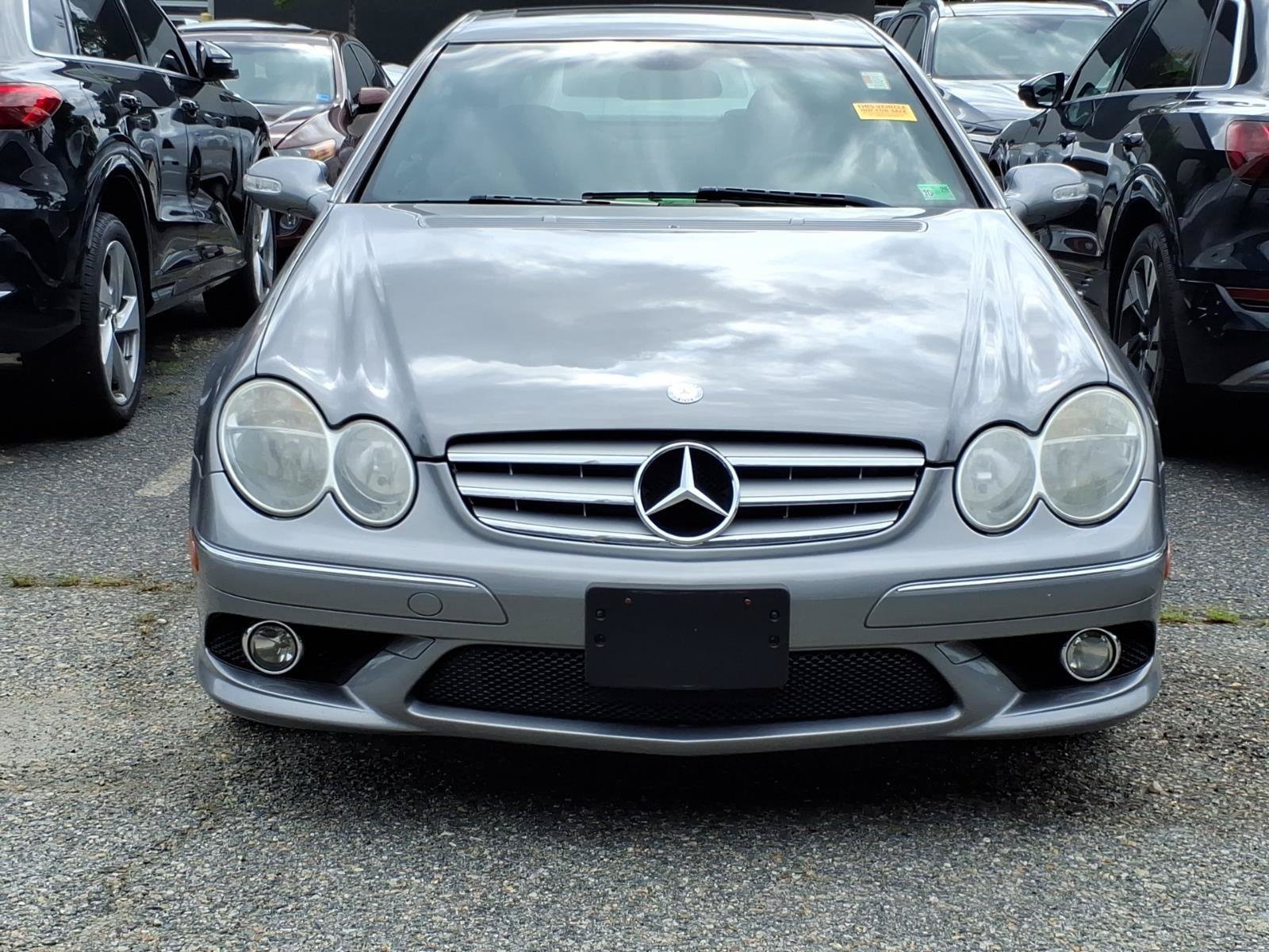 Used 2009 Mercedes-Benz CLK 350 Coupe image 2