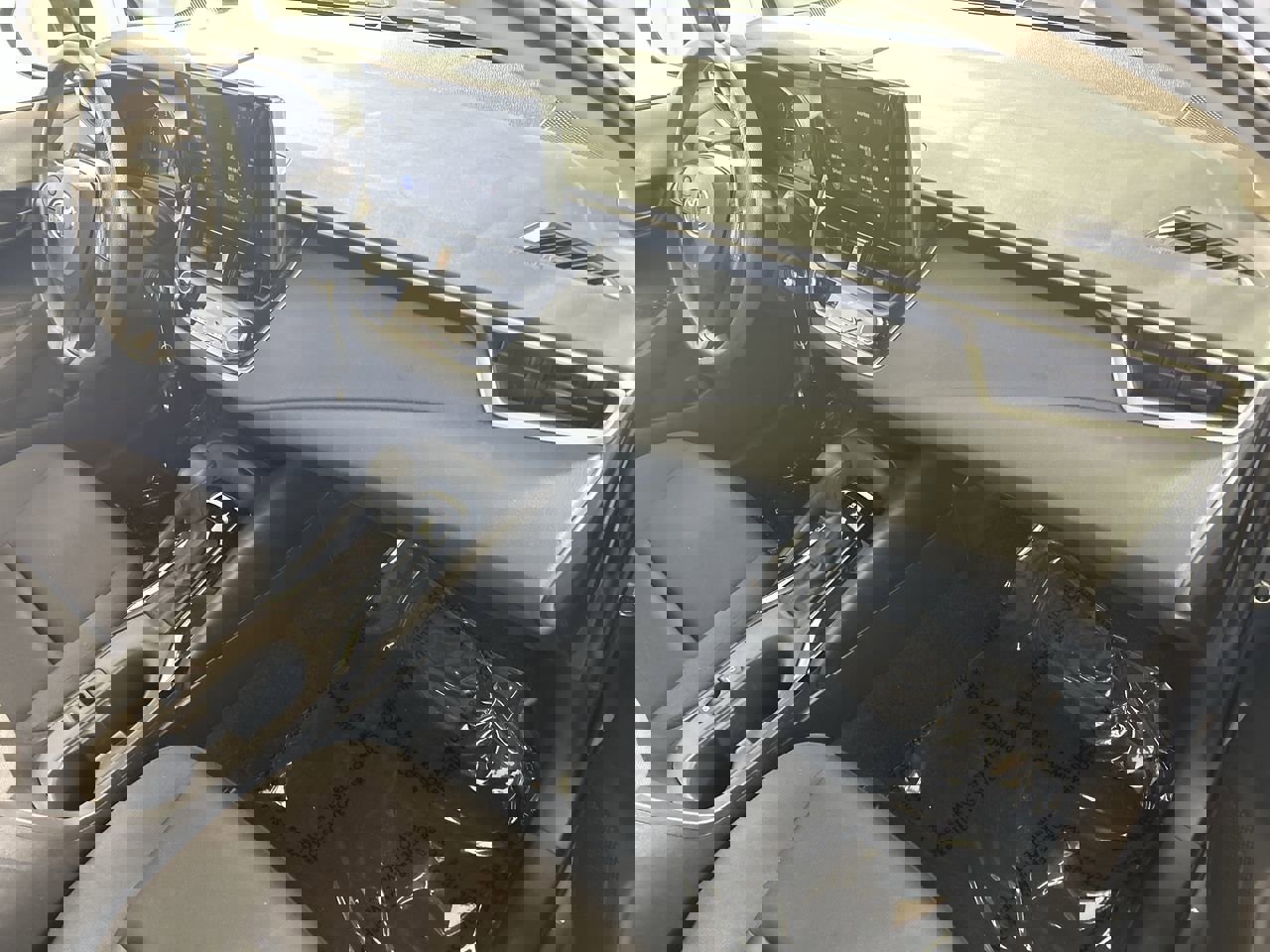 Used 2024 Toyota Corolla LE image 26